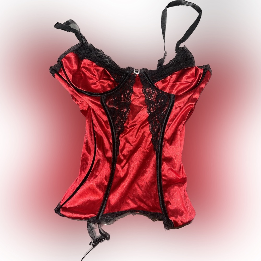 Red and black Chemise